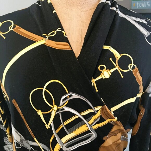 J. McLaughlin Blouse Sz S Wrap-Style Black/Gold Equestrian Chain & Harness Print - Picture 4 of 6